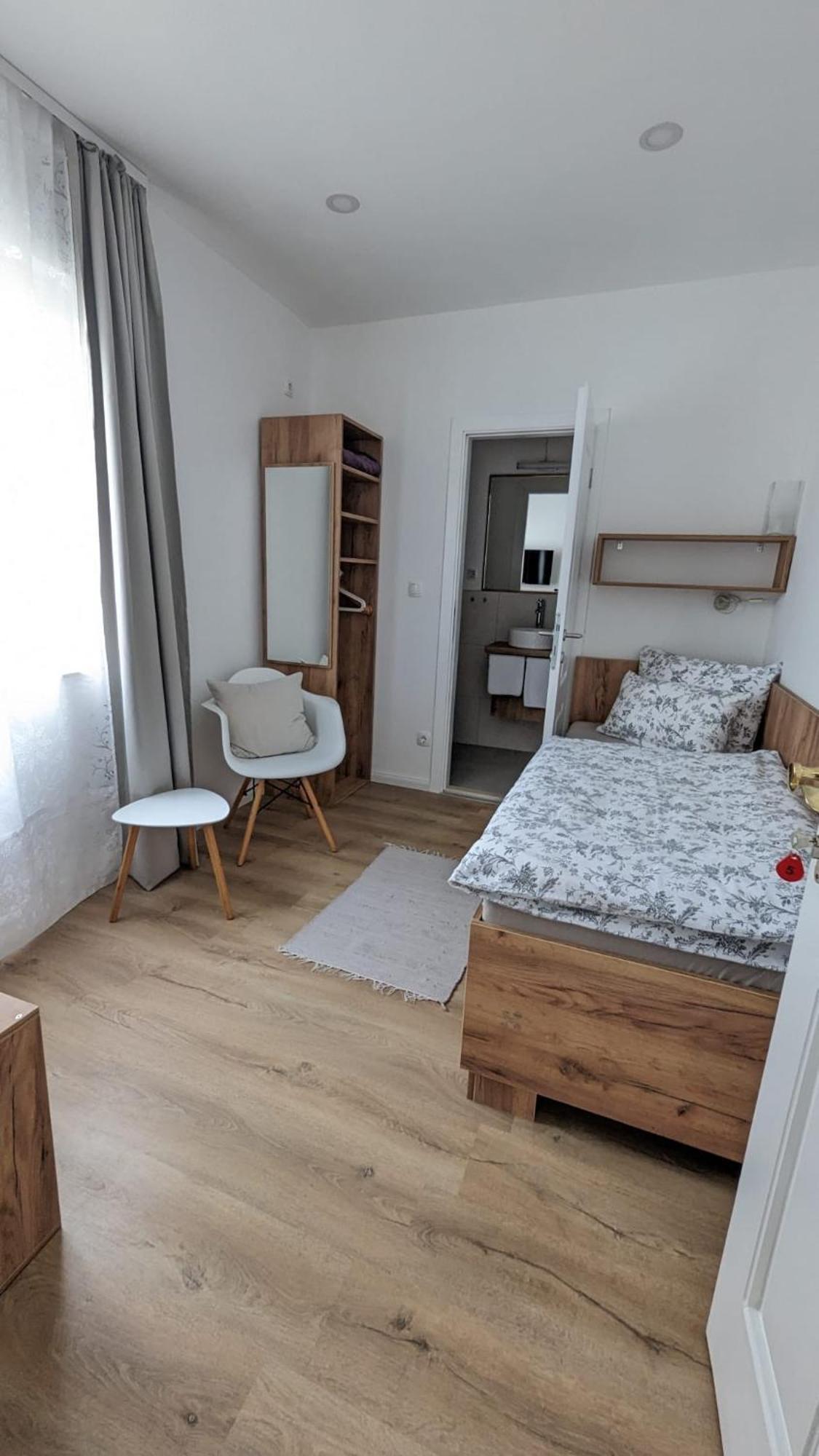 Aurelia Rooms Mostar Buitenkant foto